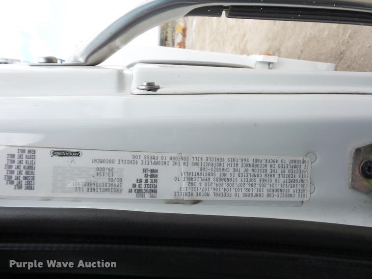 image for item DA4945 2006 Freightliner Business Class M2 service truck with crane