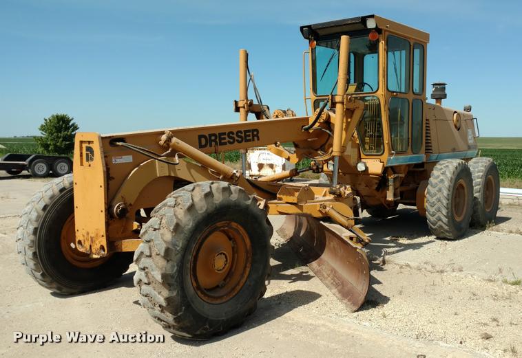image for item DA5582 Dresser 830 motor grader