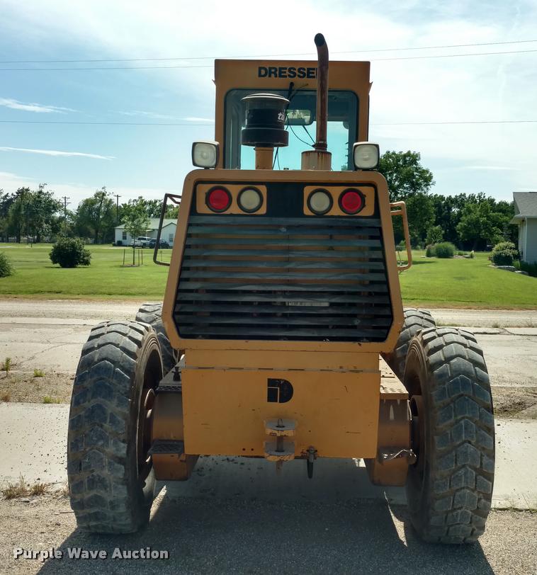 image for item DA5582 Dresser 830 motor grader