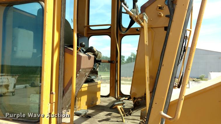 image for item DA5582 Dresser 830 motor grader