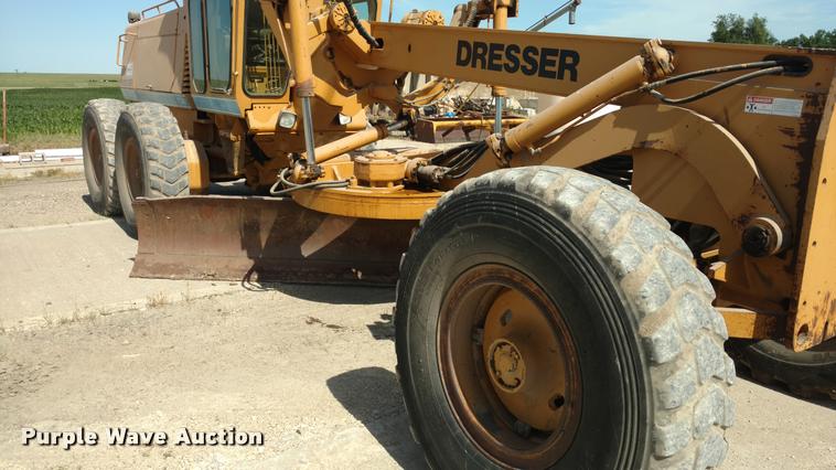 image for item DA5582 Dresser 830 motor grader