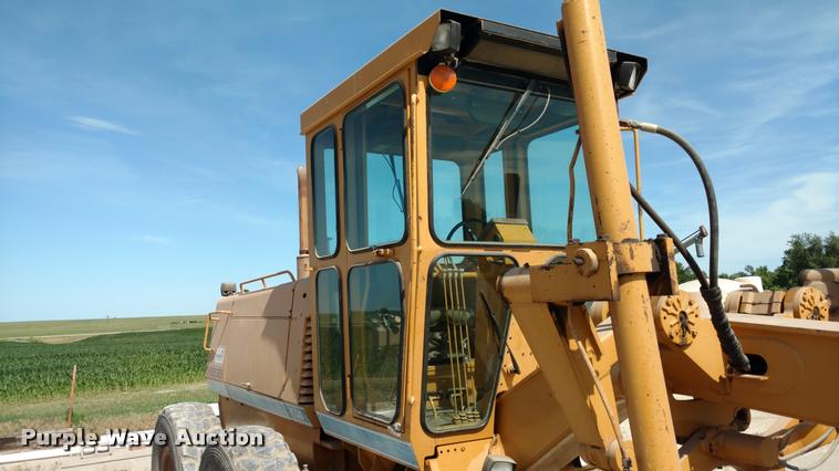 image for item DA5582 Dresser 830 motor grader