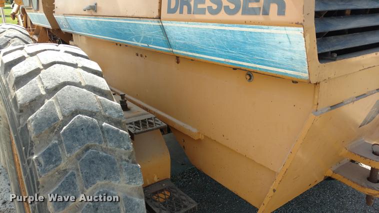 image for item DA5582 Dresser 830 motor grader