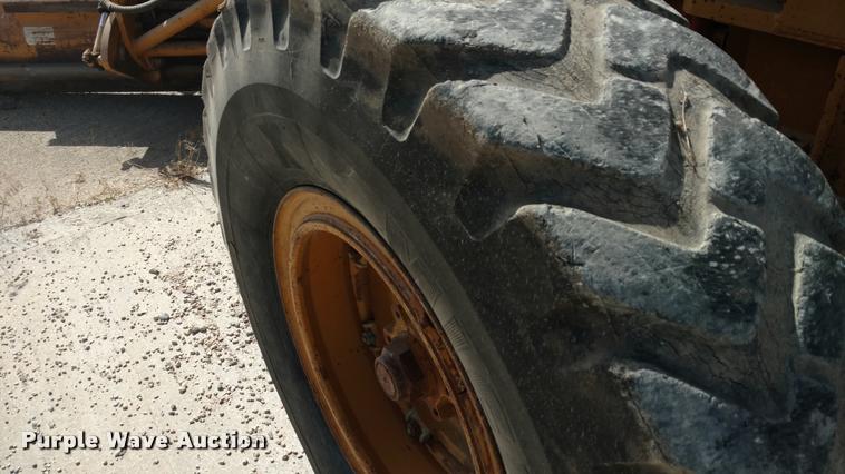 image for item DA5582 Dresser 830 motor grader