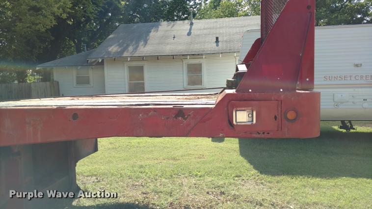 image for item DA5623 2000 Landoll 425-41 tilt deck trailer