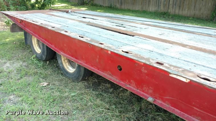 image for item DA5623 2000 Landoll 425-41 tilt deck trailer