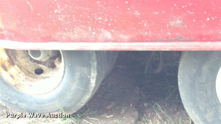 image for item DA5623 2000 Landoll 425-41 tilt deck trailer