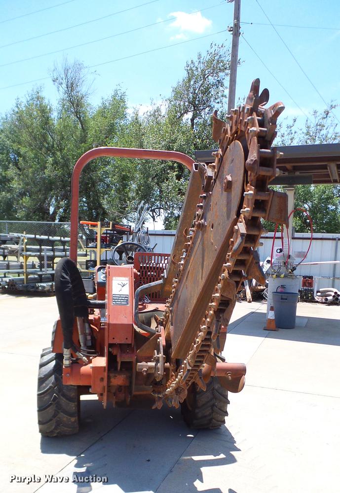 image for item DA6159 2002 Ditch Witch 3700DD trencher