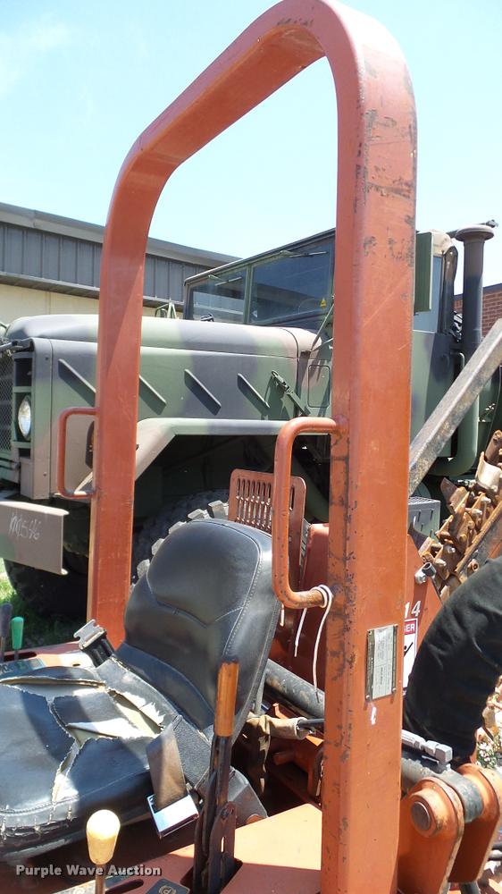 image for item DA6159 2002 Ditch Witch 3700DD trencher