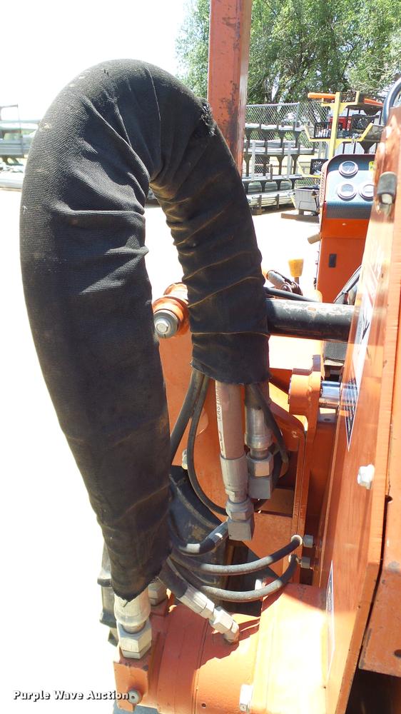 image for item DA6159 2002 Ditch Witch 3700DD trencher