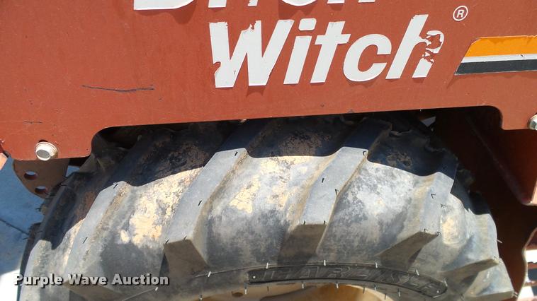 image for item DA6159 2002 Ditch Witch 3700DD trencher