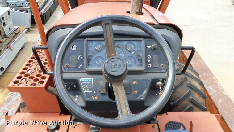 image for item DA6162 2006 Ditch Witch RT55 trencher