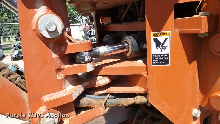 image for item DA6162 2006 Ditch Witch RT55 trencher