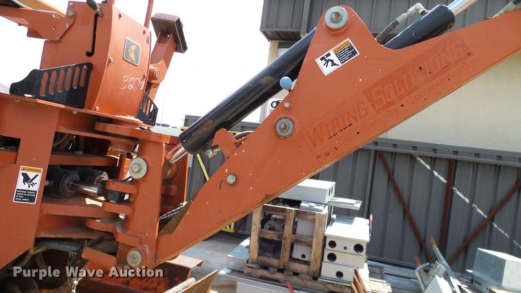 image for item DA6162 2006 Ditch Witch RT55 trencher