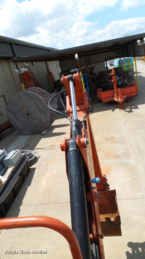 image for item DA6162 2006 Ditch Witch RT55 trencher