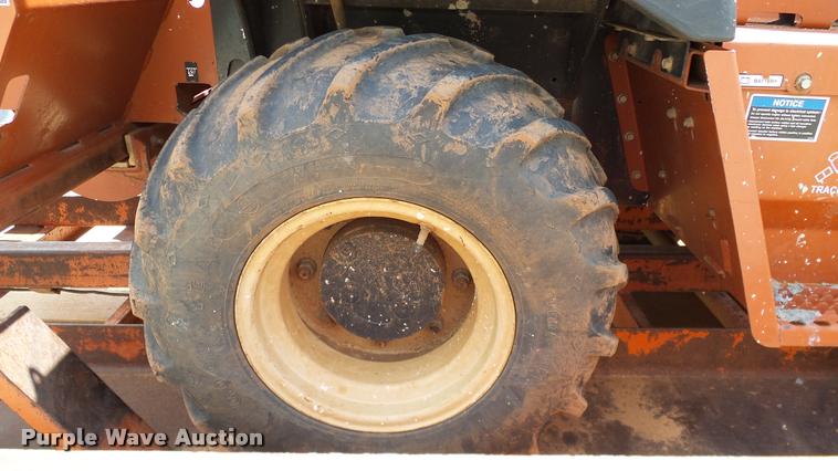image for item DA6162 2006 Ditch Witch RT55 trencher