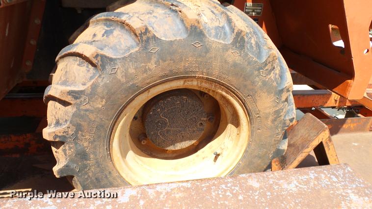 image for item DA6162 2006 Ditch Witch RT55 trencher