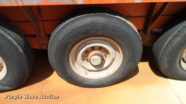 image for item DA6162 2006 Ditch Witch RT55 trencher