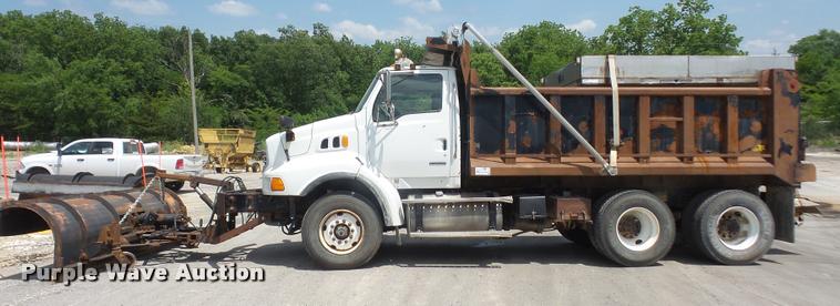 image for item DA6413 2009 Sterling L9500 dump truck