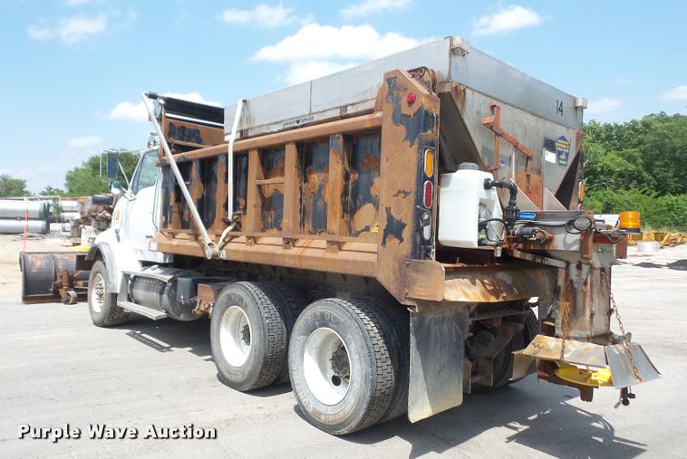 image for item DA6413 2009 Sterling L9500 dump truck
