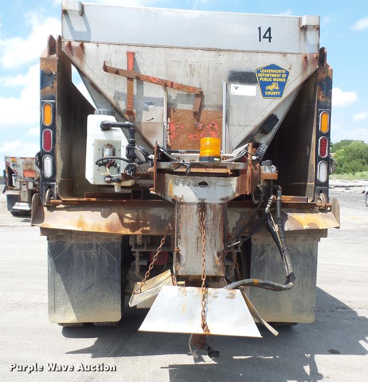 image for item DA6413 2009 Sterling L9500 dump truck