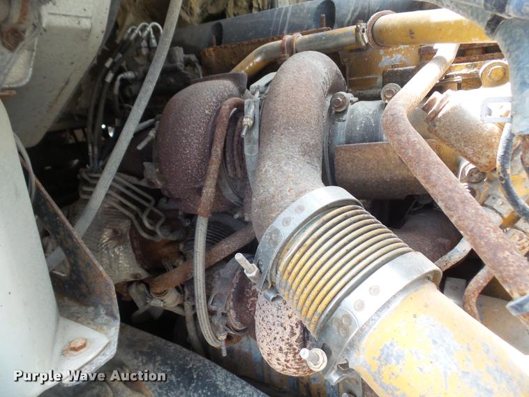 image for item DA6413 2009 Sterling L9500 dump truck