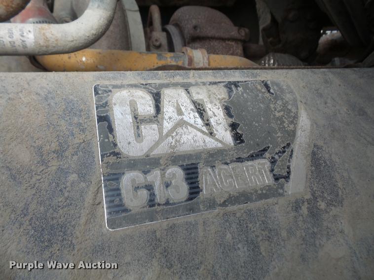 image for item DA6413 2009 Sterling L9500 dump truck