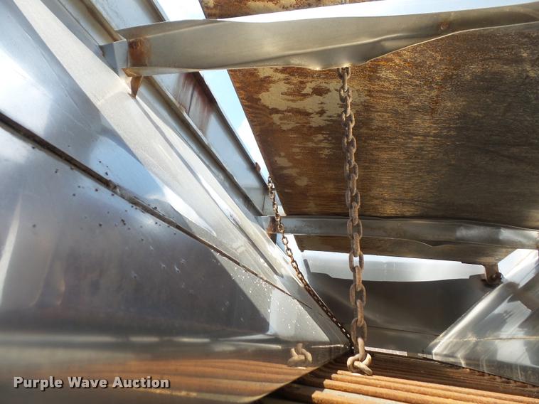 image for item DA6413 2009 Sterling L9500 dump truck