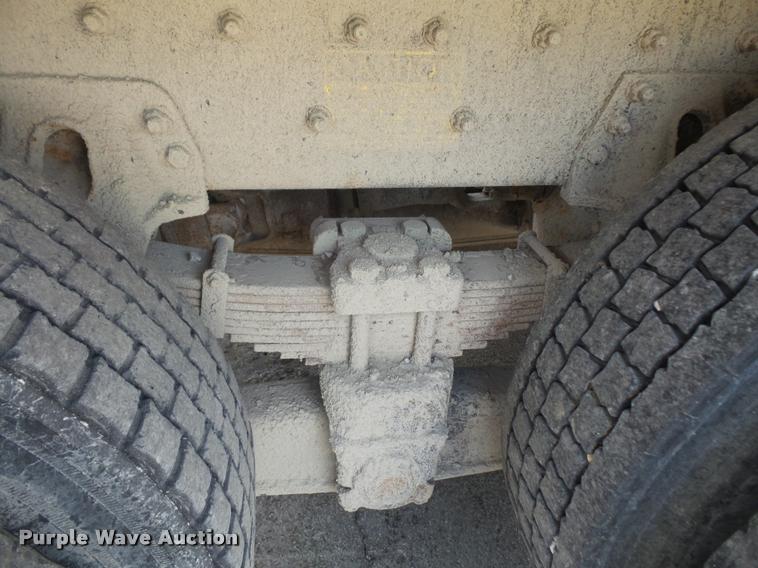 image for item DA6413 2009 Sterling L9500 dump truck