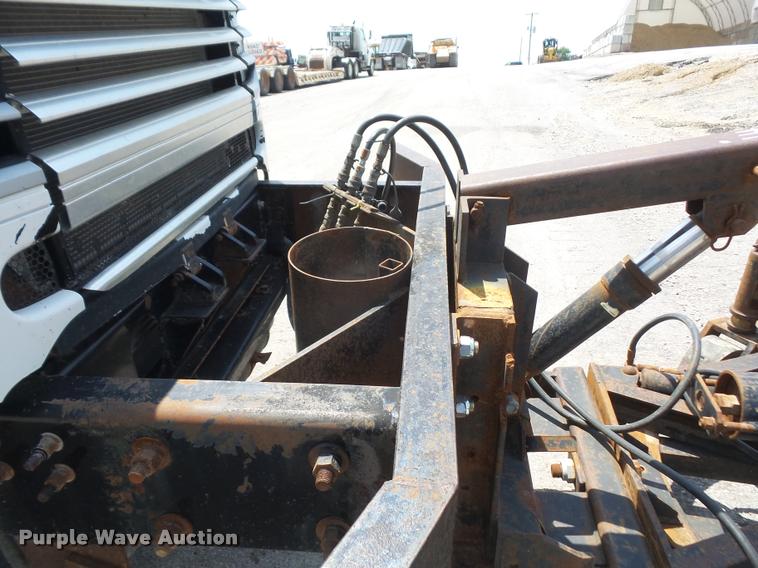 image for item DA6413 2009 Sterling L9500 dump truck