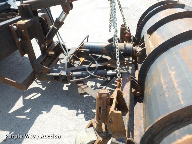 image for item DA6413 2009 Sterling L9500 dump truck