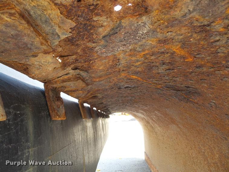 image for item DA6413 2009 Sterling L9500 dump truck