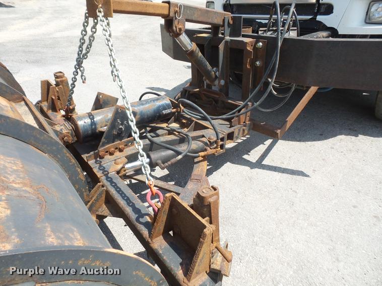 image for item DA6413 2009 Sterling L9500 dump truck