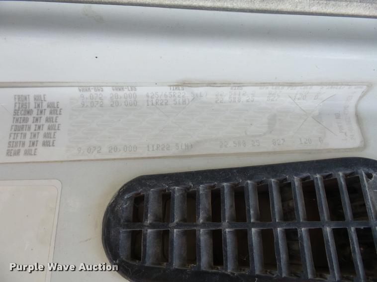 image for item DA6413 2009 Sterling L9500 dump truck