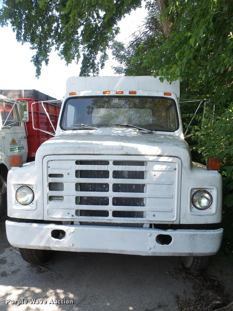 image for item DA6441 1984 International S1700 chip bed dump truck