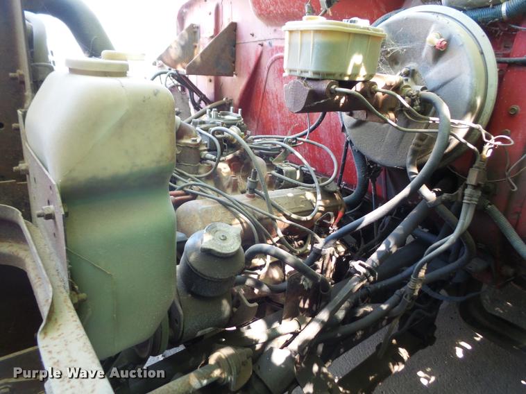 image for item DA6441 1984 International S1700 chip bed dump truck