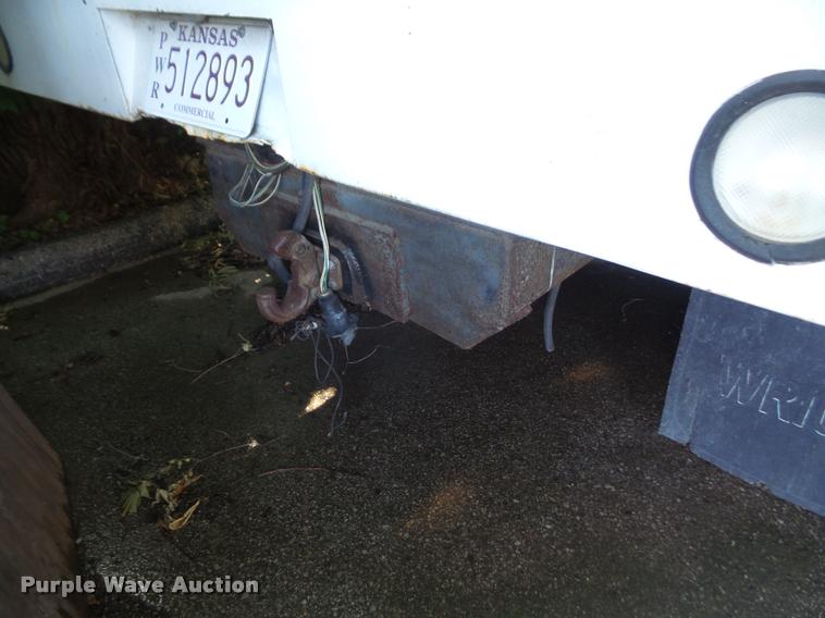 image for item DA6441 1984 International S1700 chip bed dump truck