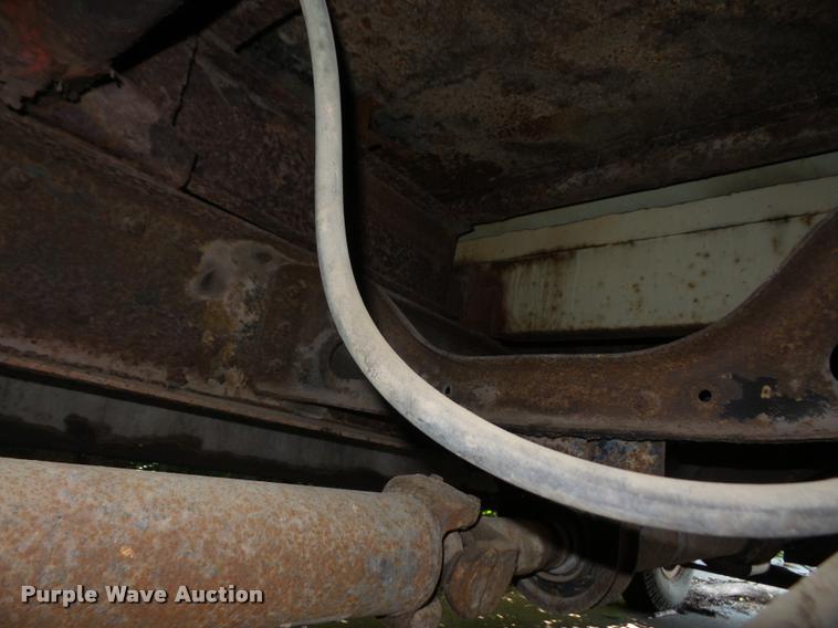 image for item DA6441 1984 International S1700 chip bed dump truck