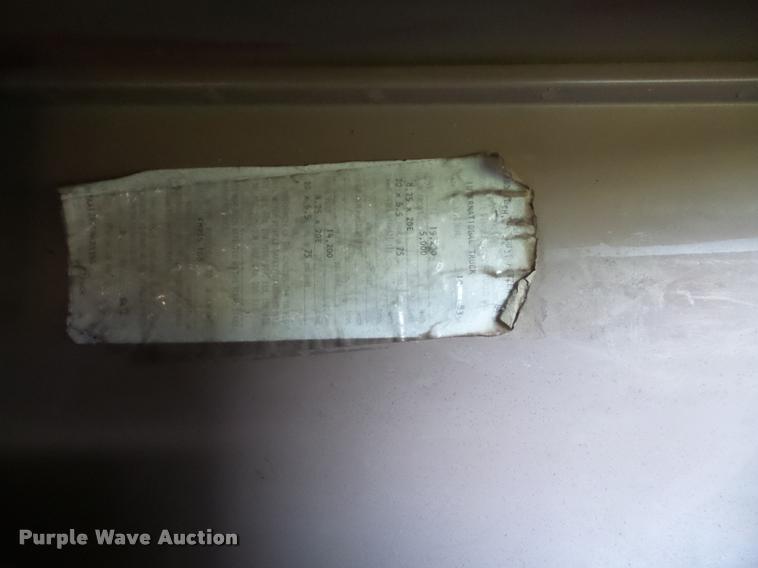 image for item DA6441 1984 International S1700 chip bed dump truck