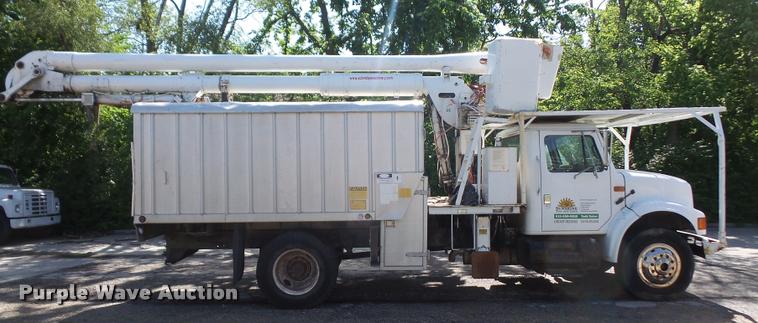 image for item DA6442 1999 International 4700 service truck