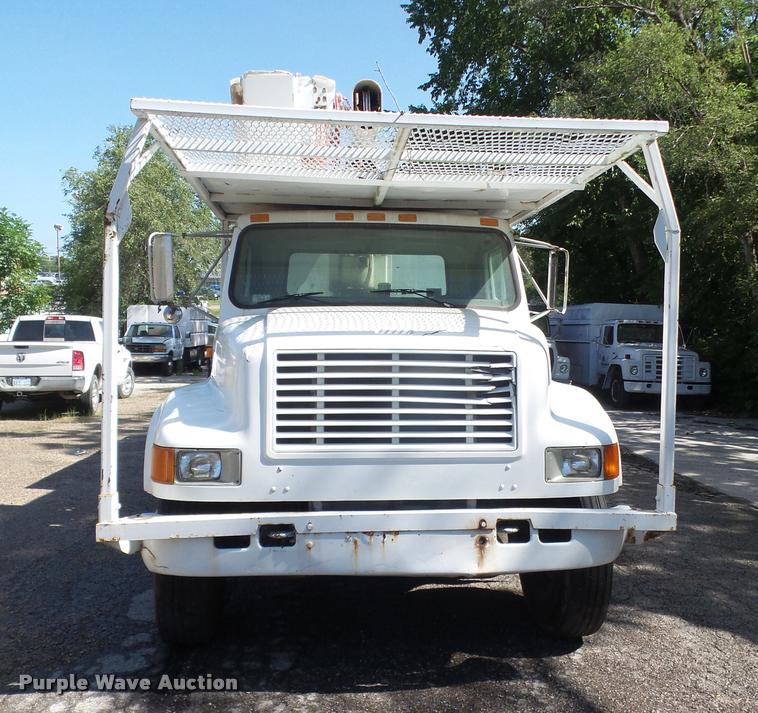 image for item DA6442 1999 International 4700 service truck