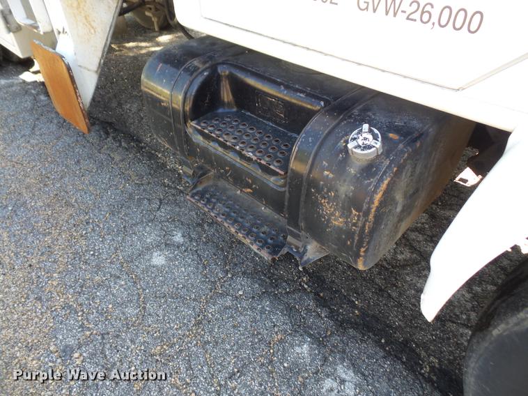 image for item DA6442 1999 International 4700 service truck