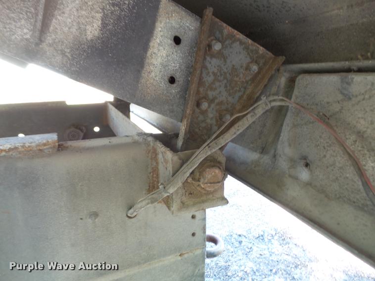 image for item DA6442 1999 International 4700 service truck