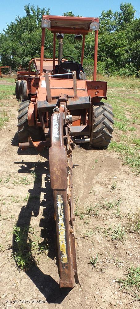 image for item DA6468 1992 Ditch Witch 8020 trencher