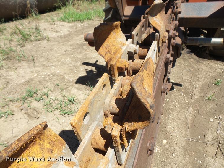 image for item DA6468 1992 Ditch Witch 8020 trencher