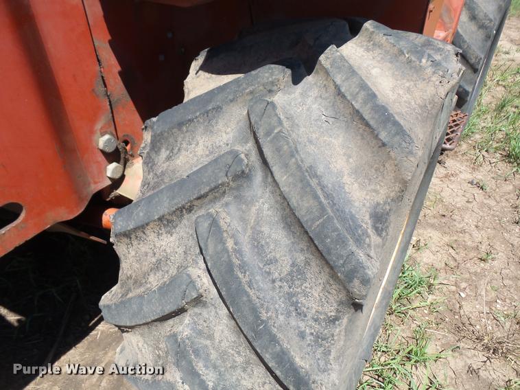 image for item DA6468 1992 Ditch Witch 8020 trencher