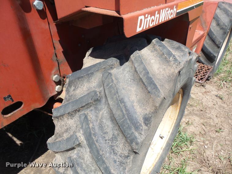 image for item DA6468 1992 Ditch Witch 8020 trencher