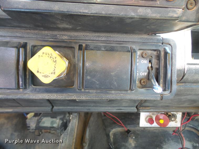 image for item DA6486 1994 GMC TopKick digger derrick truck