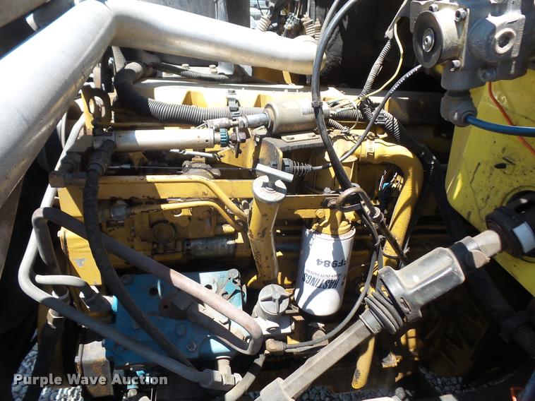 image for item DA6486 1994 GMC TopKick digger derrick truck