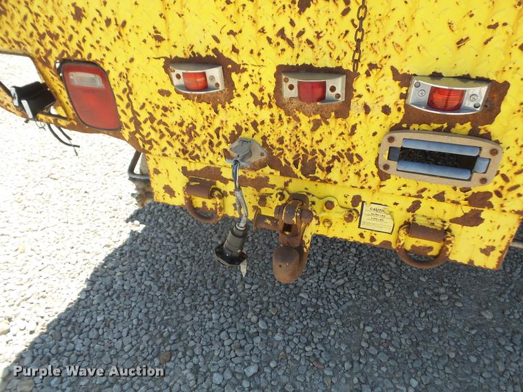 image for item DA6486 1994 GMC TopKick digger derrick truck